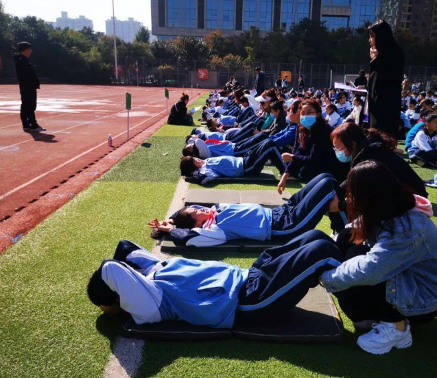 着力缩小城乡区域校际办学距离以教育温度托起民生美好